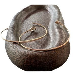 Aldo Peila brand slip on gold plated bracelet set good for wide width wrists